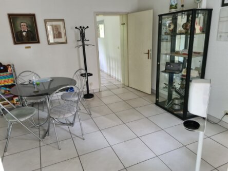 Handwerkliche Herstellung einer Augenprothese aus Glas an der Flamme